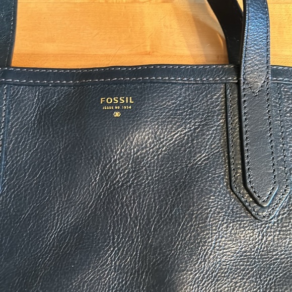 Navy Fossil leather tote - Picture 5 of 5